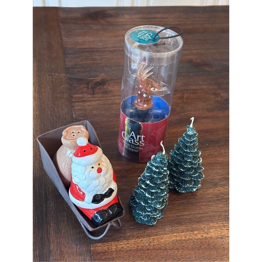 Assorted Christmas table decor